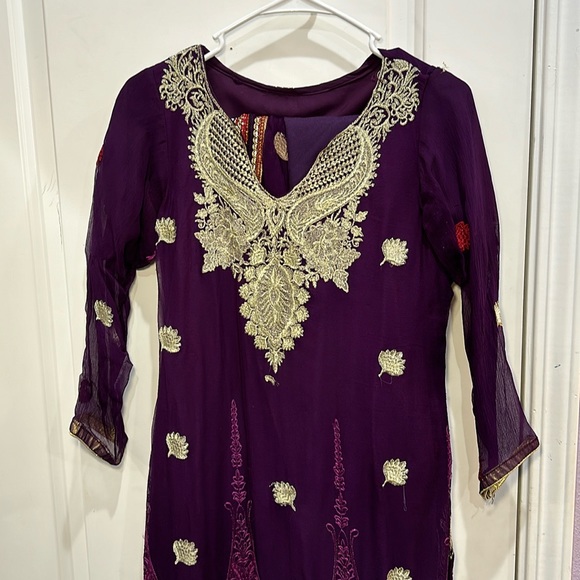 Purple three piece salwar kameez set - Picture 2 of 6